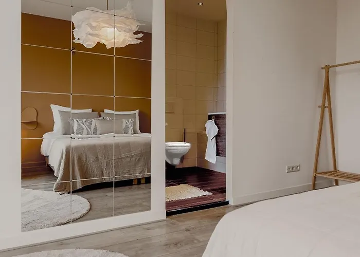Charming City Get Away With Roof Terrace