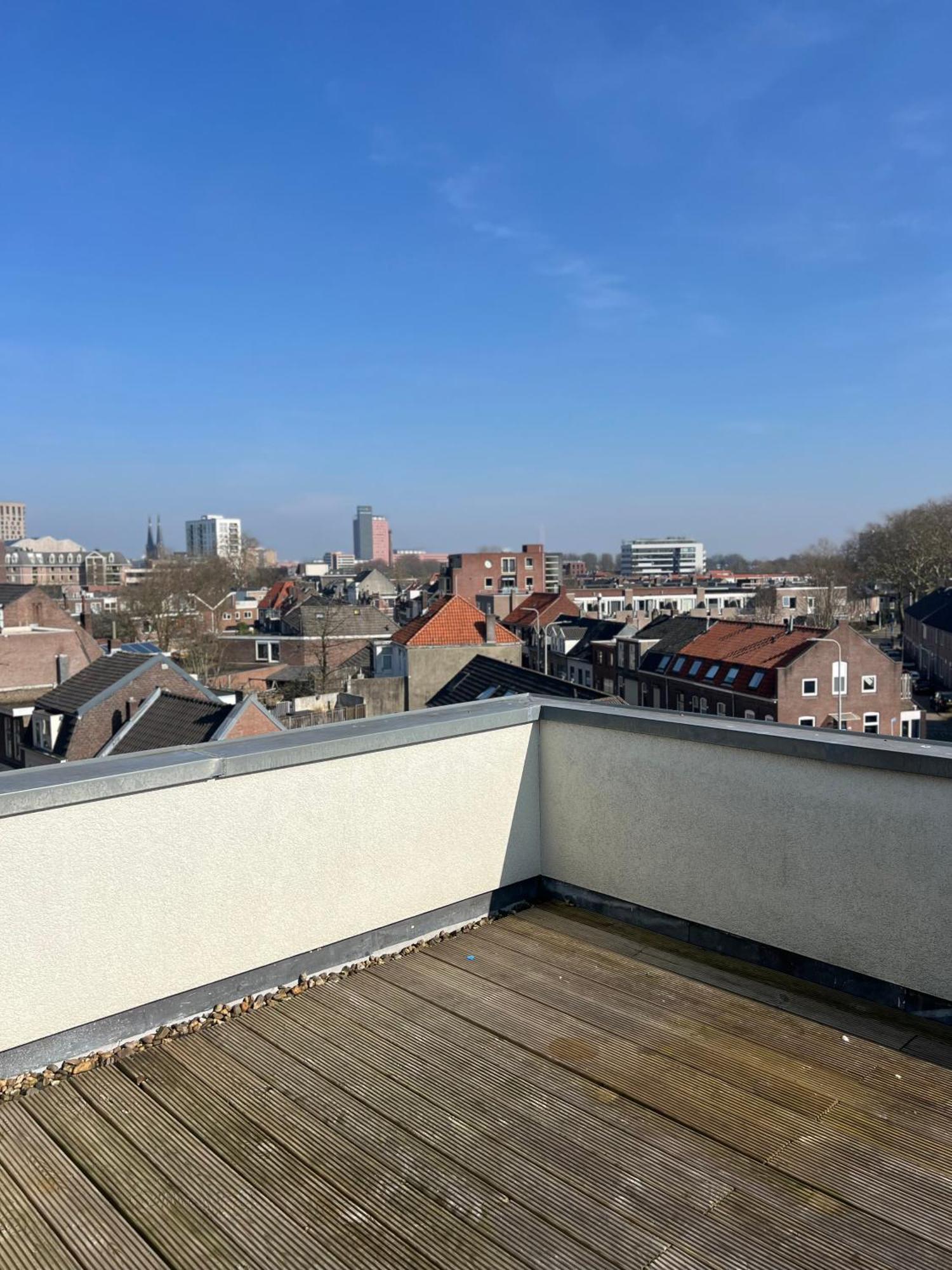 Charming Get Away With Roof Terrace *